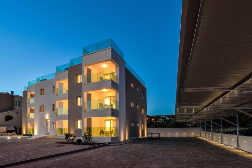 Luxury Apartment Arta-2 With Heated Pool And Jacuzzi Bibinje Eksteriør billede